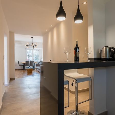 Apartmán Pagrati 2Bdr Flat Atény Exteriér fotografie